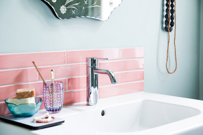 Pesuallashana Damixa Silhouet Medium Musta - Image 3